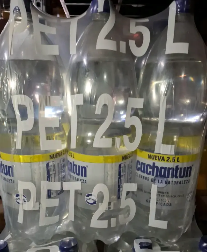 Pack de botellas de agua mineral 2,5L $950