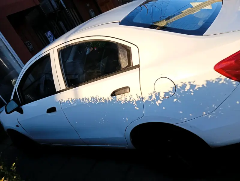 Auto Chevrolet Sail blanco 2012 - 4