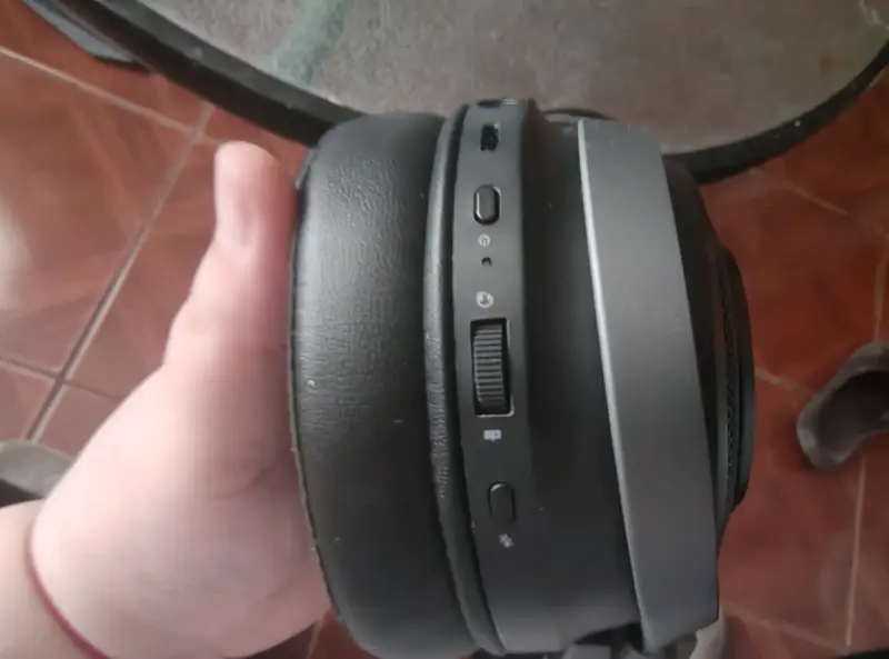 Audífonos gaming Razer nari negros - 4