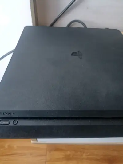PS4 1TB - miniatura 5