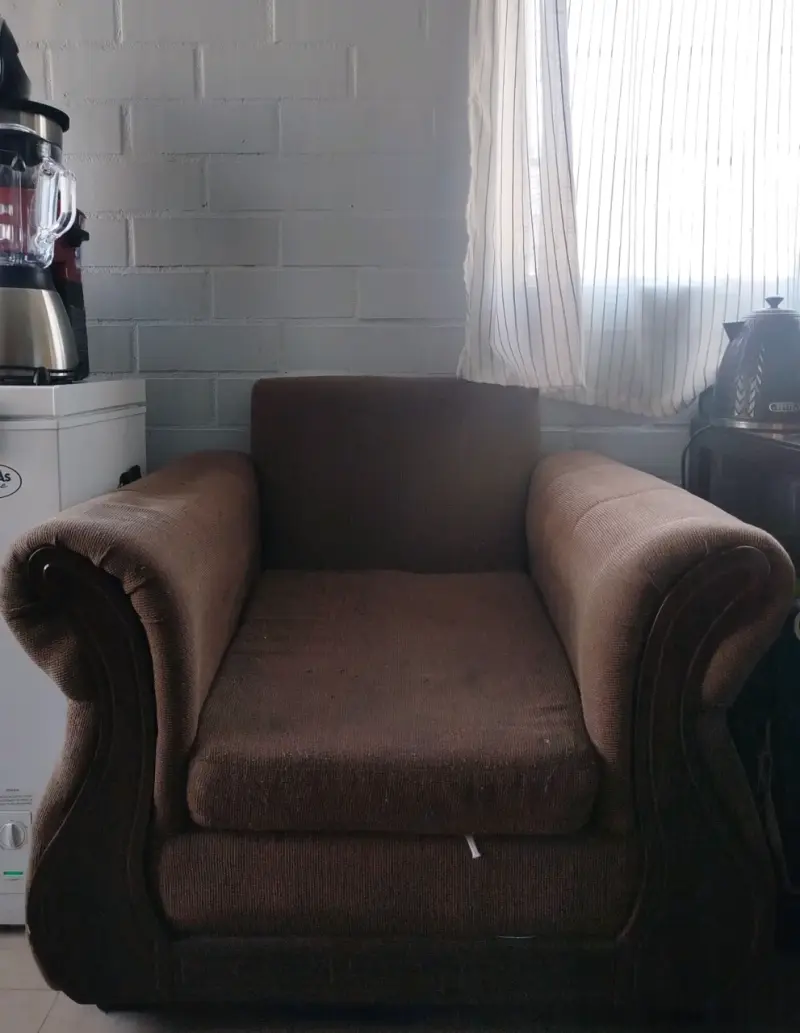 Calefactor a gas portátil más sillones todo por 50 - 2