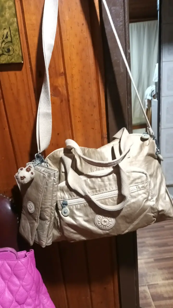 Bolso beige con monedero y billetera - 2