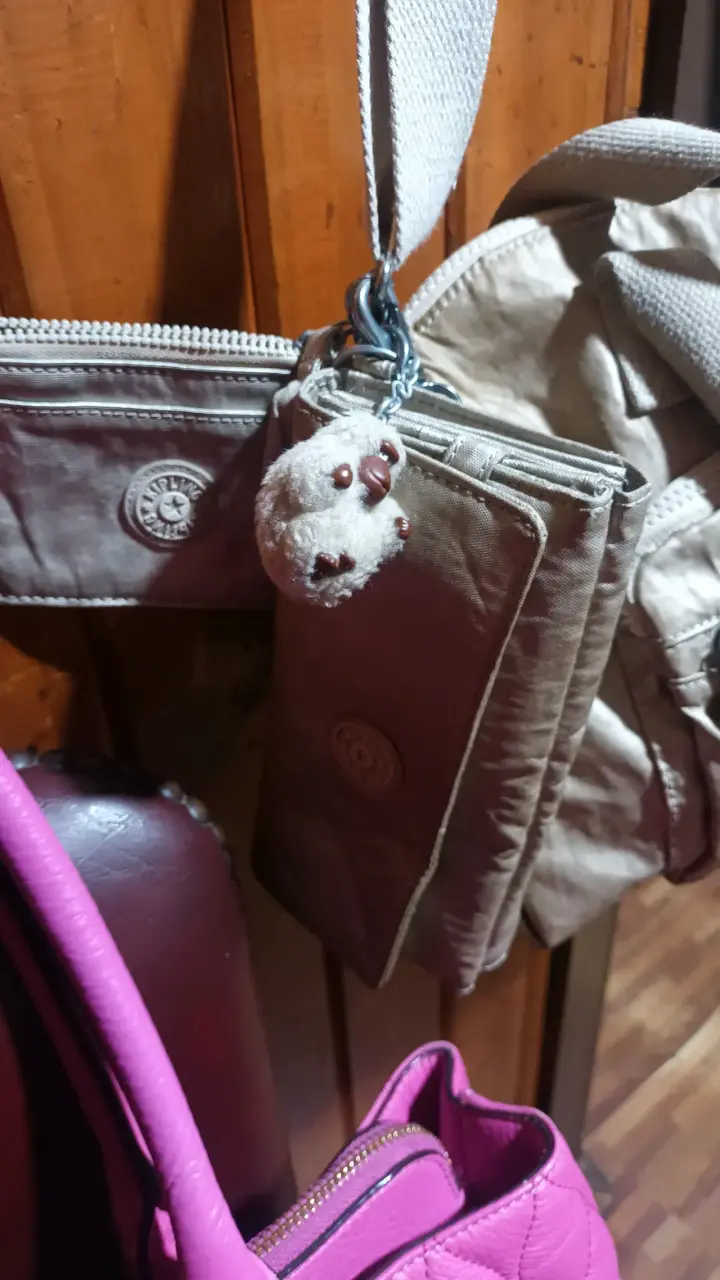 Bolso beige con monedero y billetera - 3