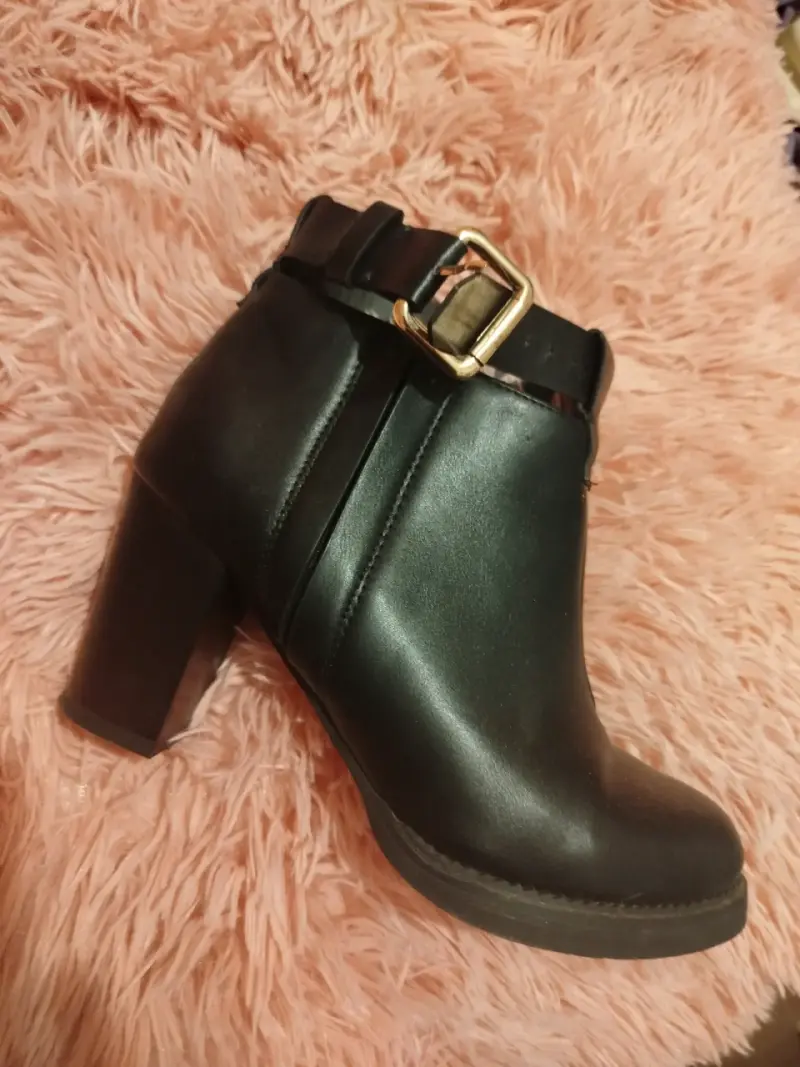 Botines de taco alto negros - 1