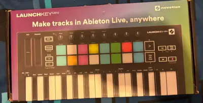 Controlador MIDI Novation Launchkey Mini - miniatura 1