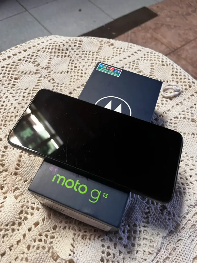 Moto G13 en buen estado - 2