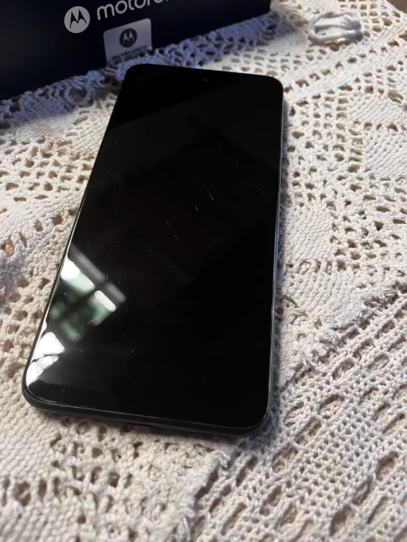Moto G13 en buen estado - 4
