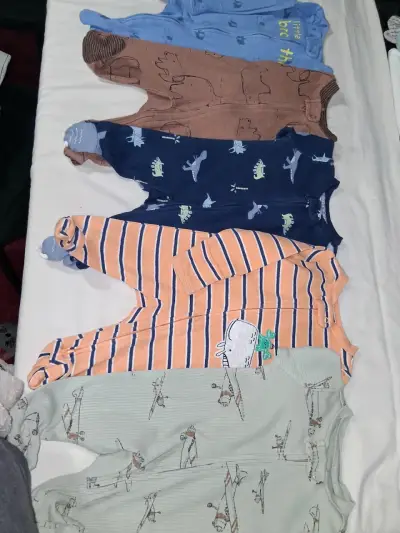 Lote de pijamas para bebé - miniatura 1