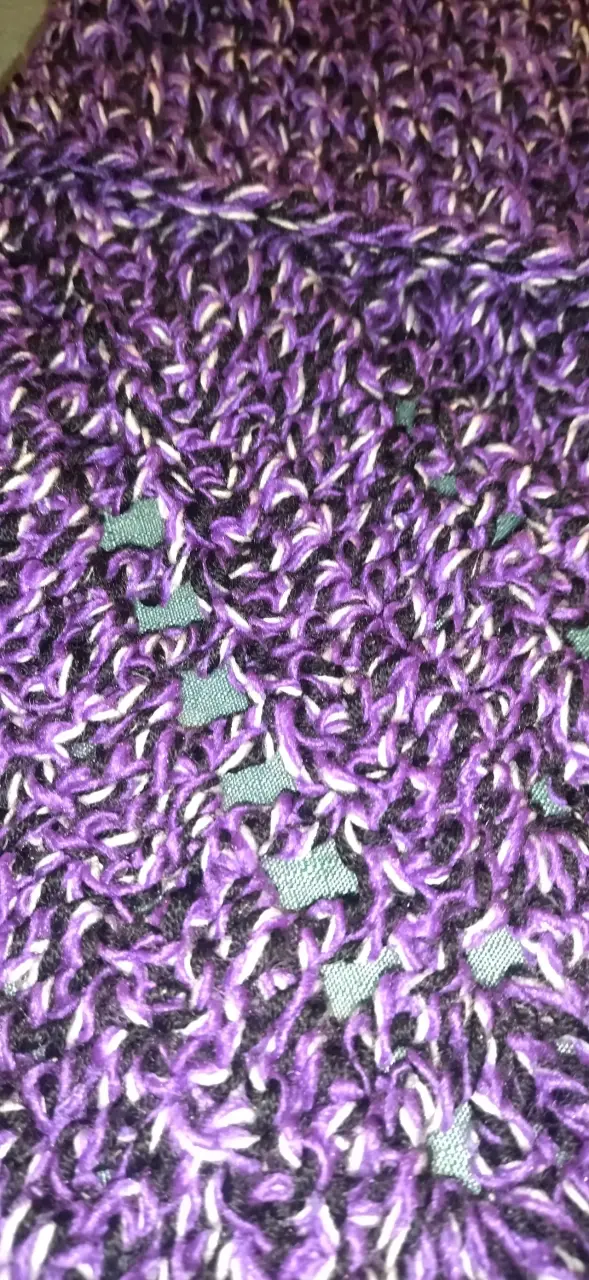 Cuello bandana color morado matizado negro y blanc - 3