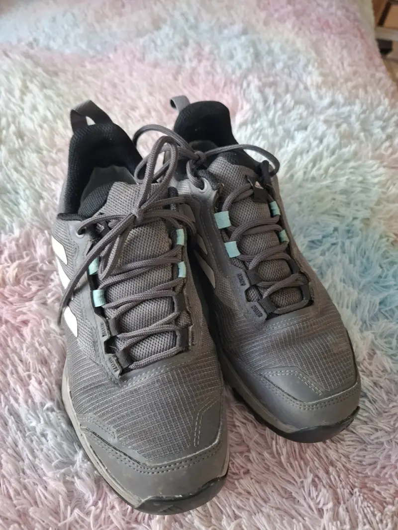 Zapatillas deportivas grises - 1