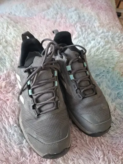 Zapatillas deportivas grises - miniatura 1