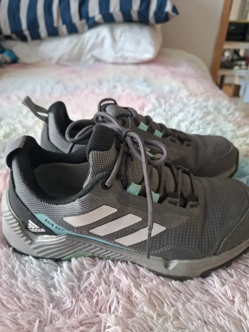 Zapatillas deportivas grises - 2
