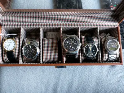 Set de 5 relojes con caja - miniatura 1