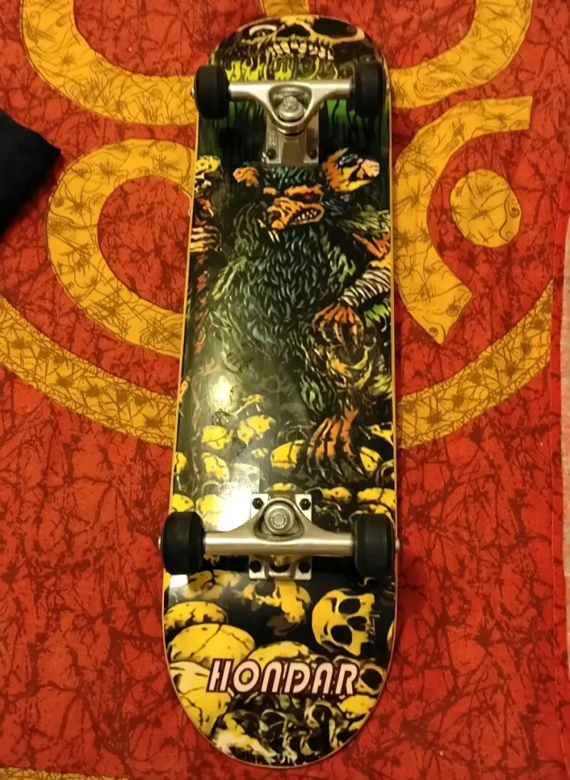 Skateboard Hondar calaveras - 2