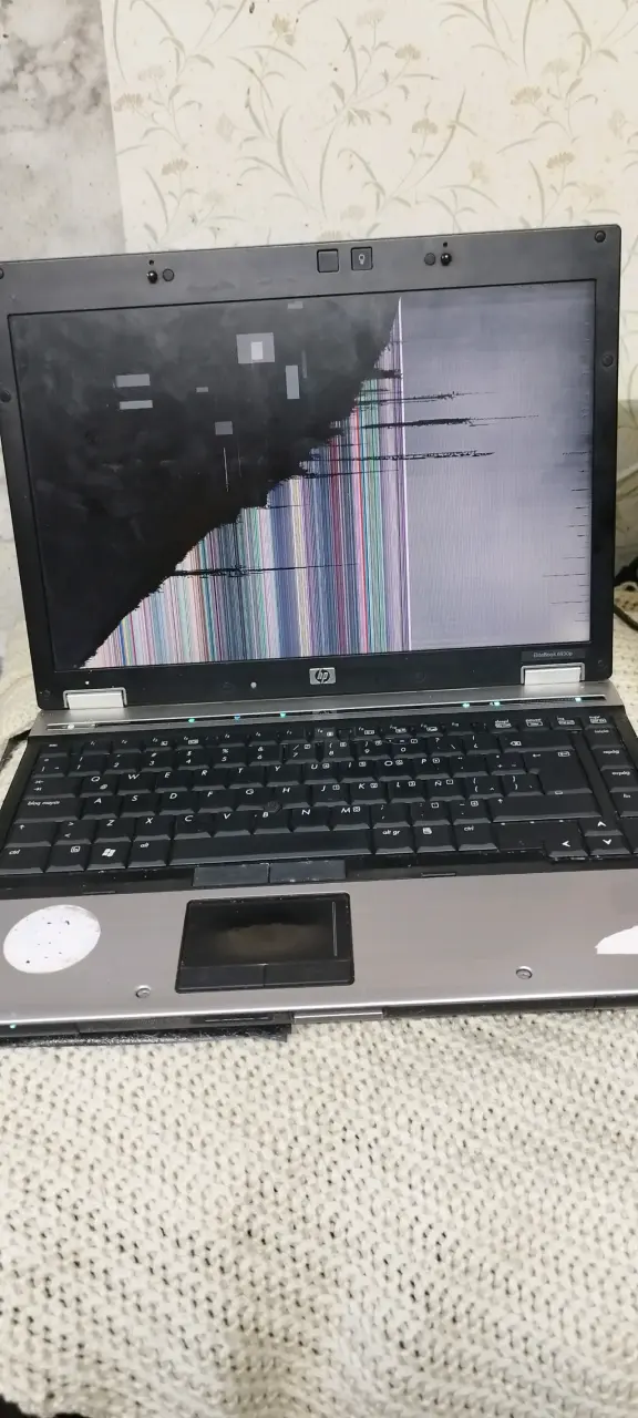Vendo Laptops HP con pantallas dañadas - 2