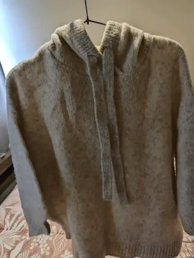 Polerón Beige con Capucha - miniatura 1