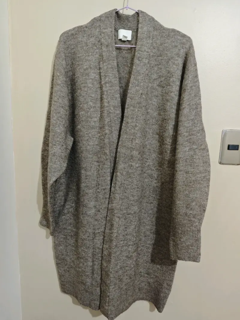 Cardigan de lana gris - 1