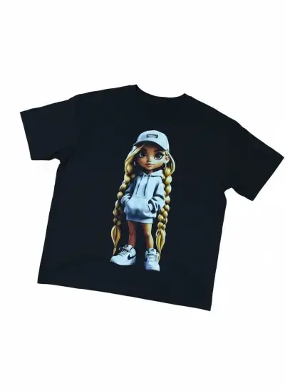 Polera negra con diseño gráfico - miniatura 4