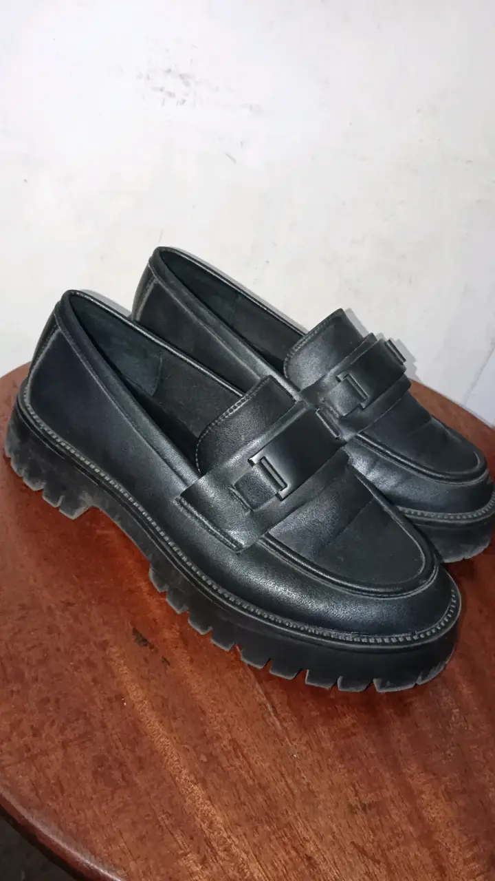 Zapatos, botas y zapatillas - 1