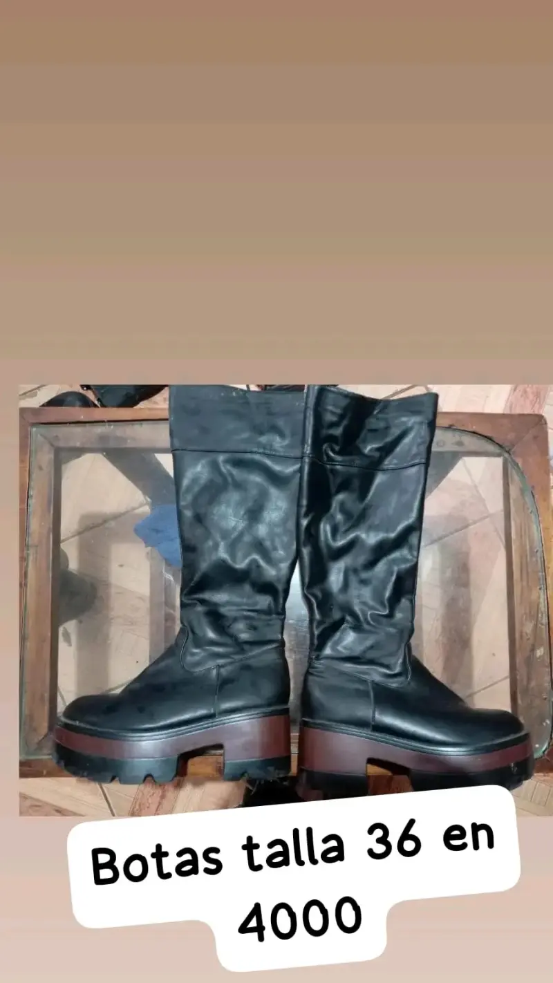 Botas negras talla 36, y botines 35 aros pequeños - 1