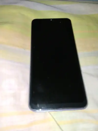 SE VENDE CELULAR - miniatura 1