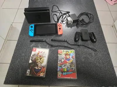 Nintendo Switch con accesorios - miniatura 2