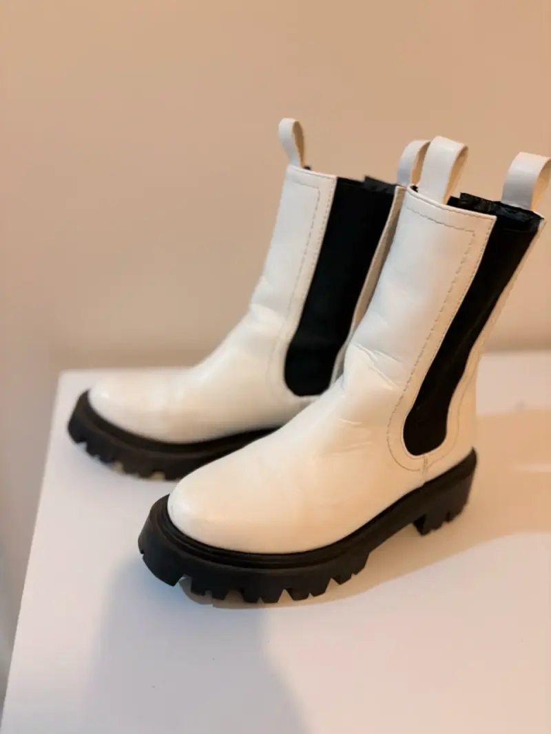 Botines blancos cuero grueso - 1