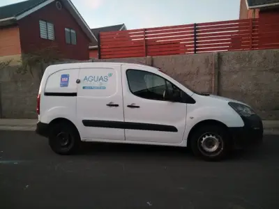 Peugeot partner - miniatura 1