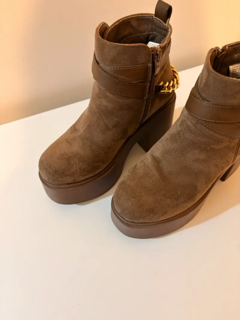 Botines marrones con tacón - 3