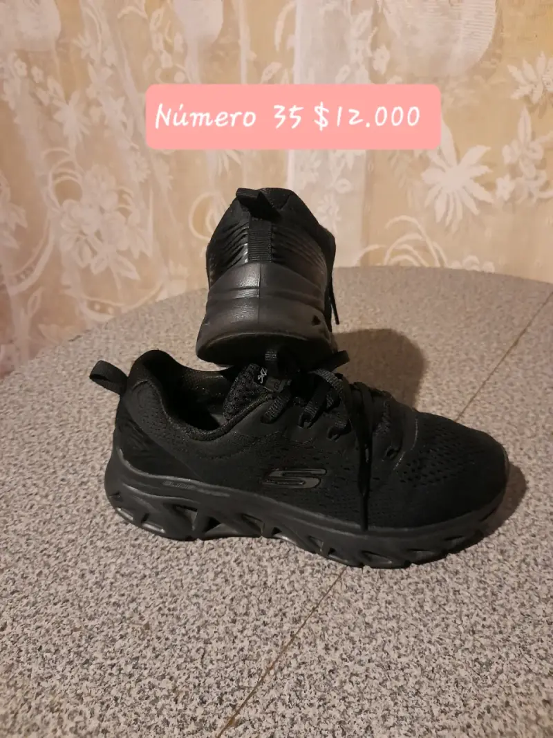 Zapatillas negras Skechers número 35 - 1