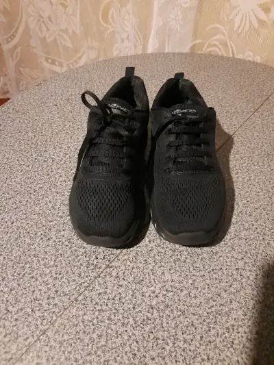 Zapatillas negras Skechers número 35 - miniatura 2
