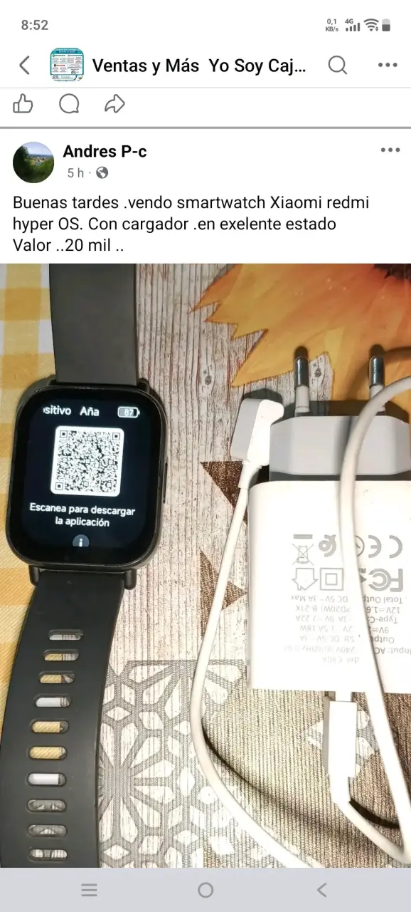 Smartwatch con cargador en buen estado