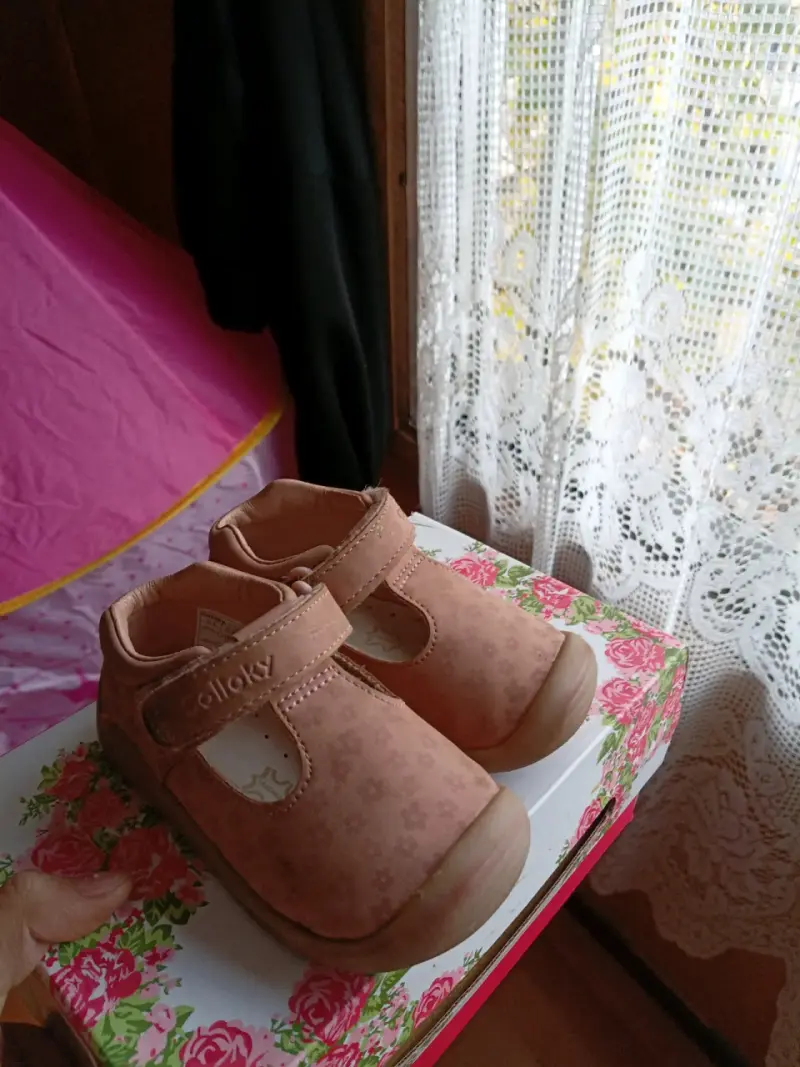Zapatos bebé rosados Calloky