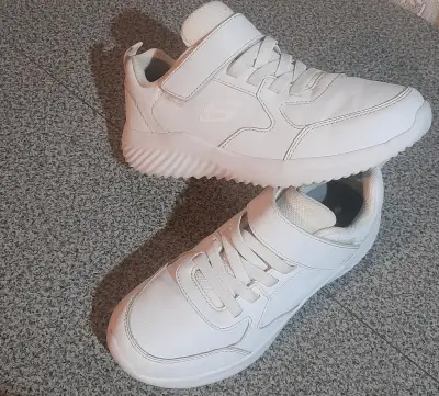 Zapatillas deportivas blancas - miniatura 3
