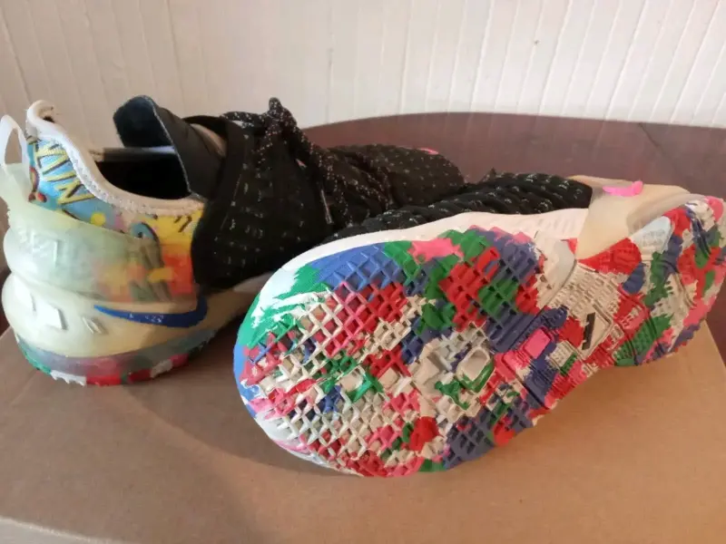 Zapatillas 2 posturas prácticamente nuevas... - 3