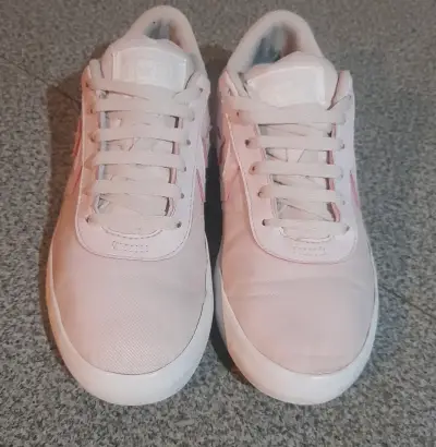 Zapatillas rosa estilo casual - miniatura 2