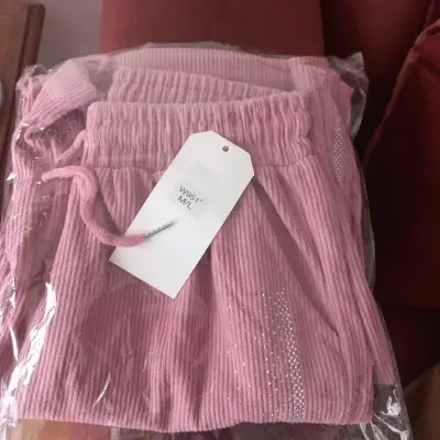 Pantalones rosados para mujer - miniatura 1