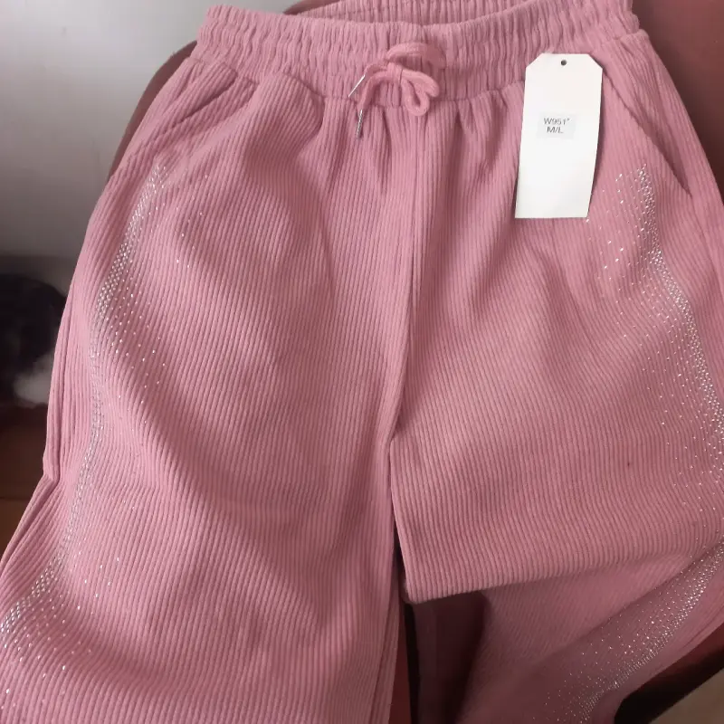 Pantalones rosados para mujer - 2