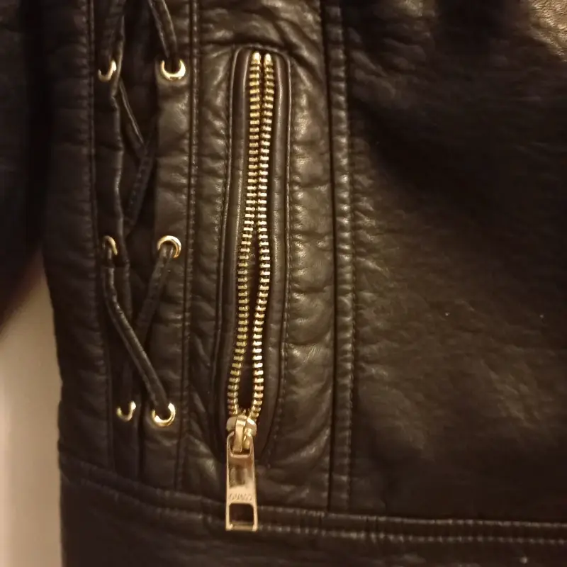 Chaqueta de cuero Guess negra - 4