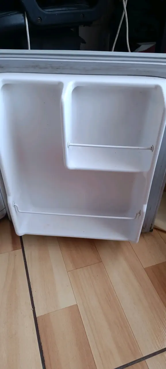 Refrigerador compacto Hitech plateado - 4
