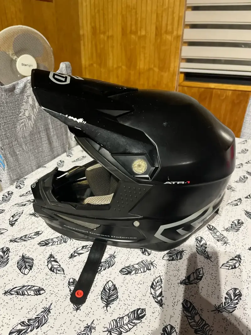 Casco 6D integral negro para motocross Talla M - 2