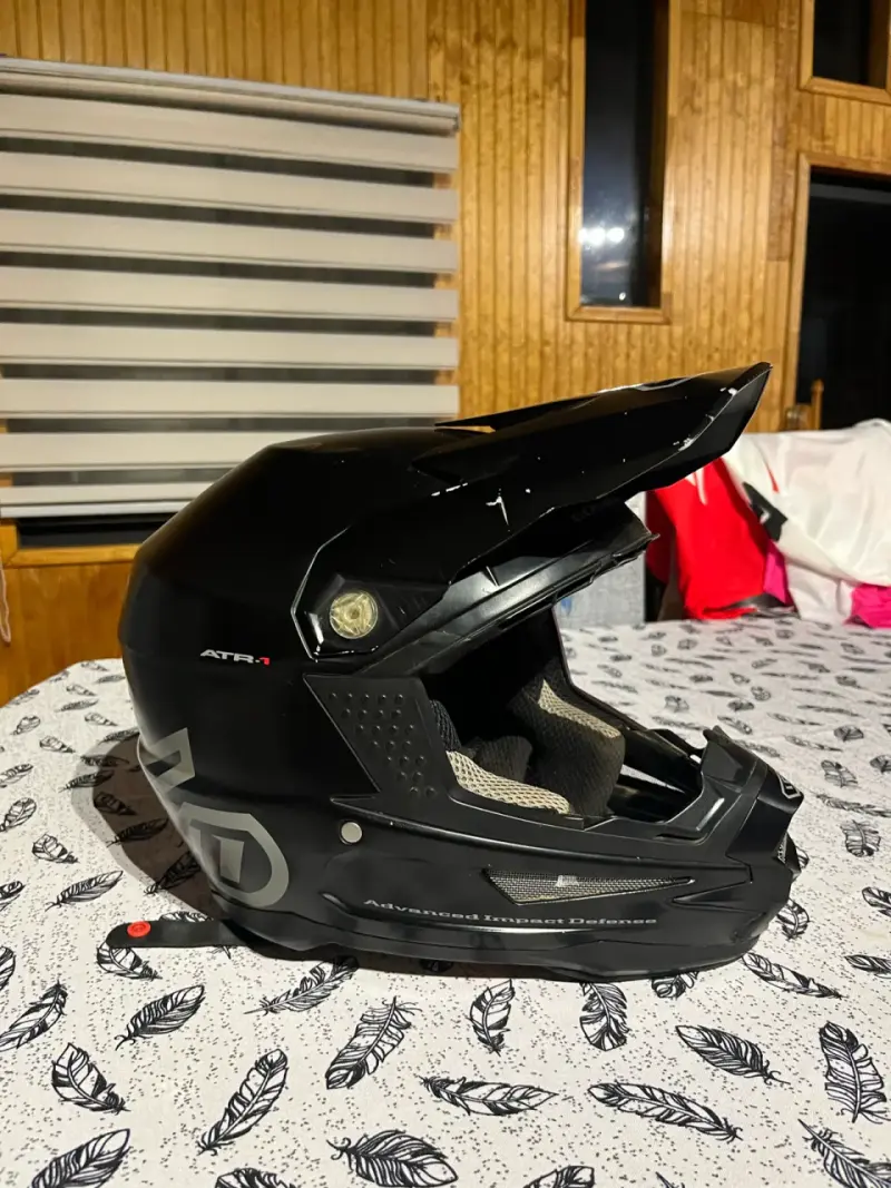 Casco 6D integral negro para motocross Talla M - 4