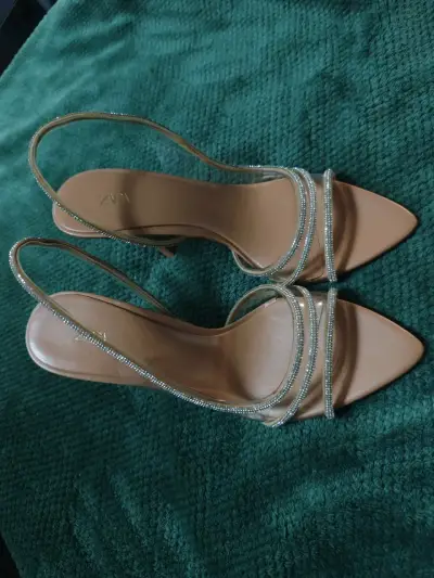 Sandalias taco bajo con brillo Zara - miniatura 1
