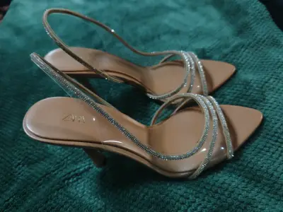 Sandalias taco bajo con brillo Zara - miniatura 2