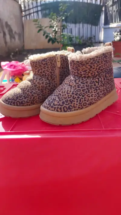 Botines infantiles con estampado animal - miniatura 1
