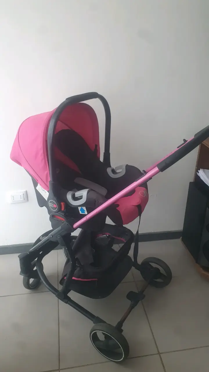 Coche de bebé rosa con silla - 3
