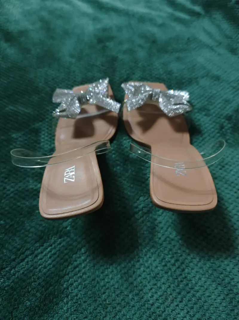 Sandalias ZARA con lazo brillante - 3