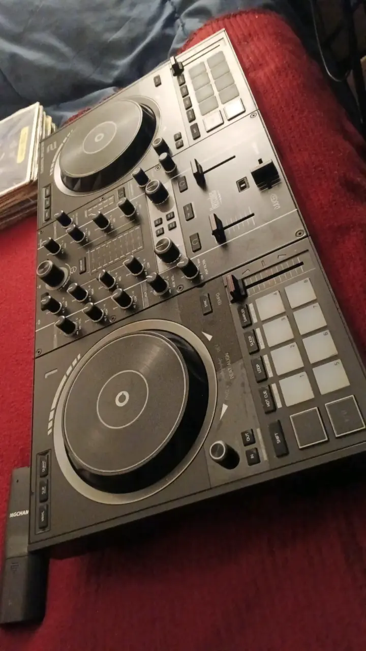 Controlador DJ profesional - 1