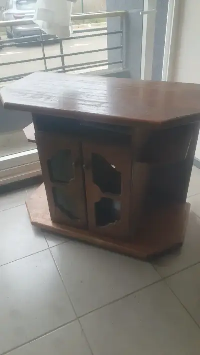 Mesa auxiliar de madera - miniatura 2