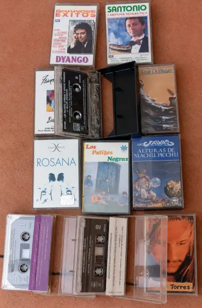 Colección cassettes de música variada - miniatura 1